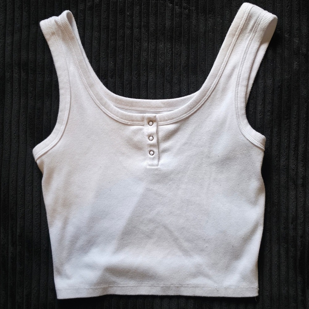 No Boundaries white ribbed Henley crop tank top XS 90s basics y2k casual street
